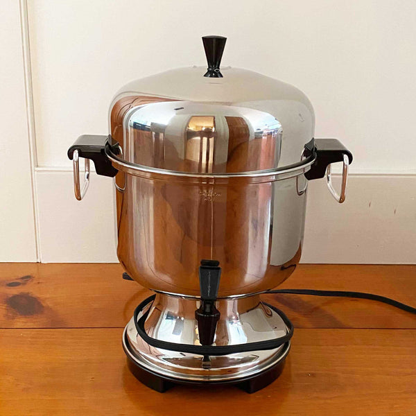 Party Perk 12-42 Cup Coffee Maker for Sale in Woodbury, NY - OfferUp